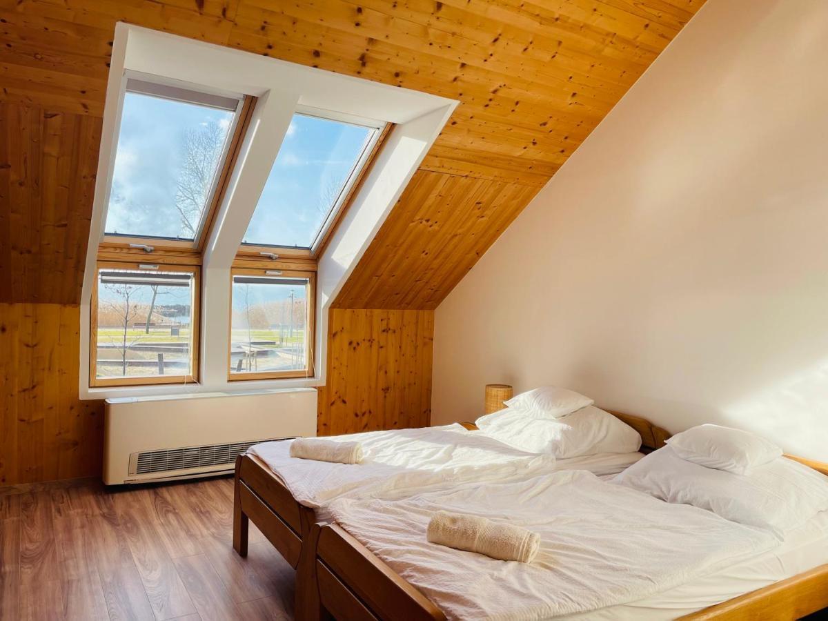 Fisher'S Deluxe Apartments Balatonfured Ngoại thất bức ảnh
